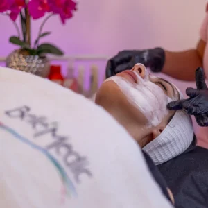 Facial Limpieza Profunda BelléMedic® Spa